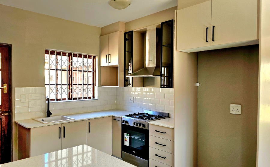 To Let 3 Bedroom Property for Rent in Meerhof North West